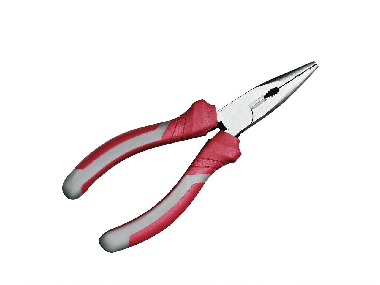 Banc d’essai des pinces multiprises professionnelles : prise en main et précision