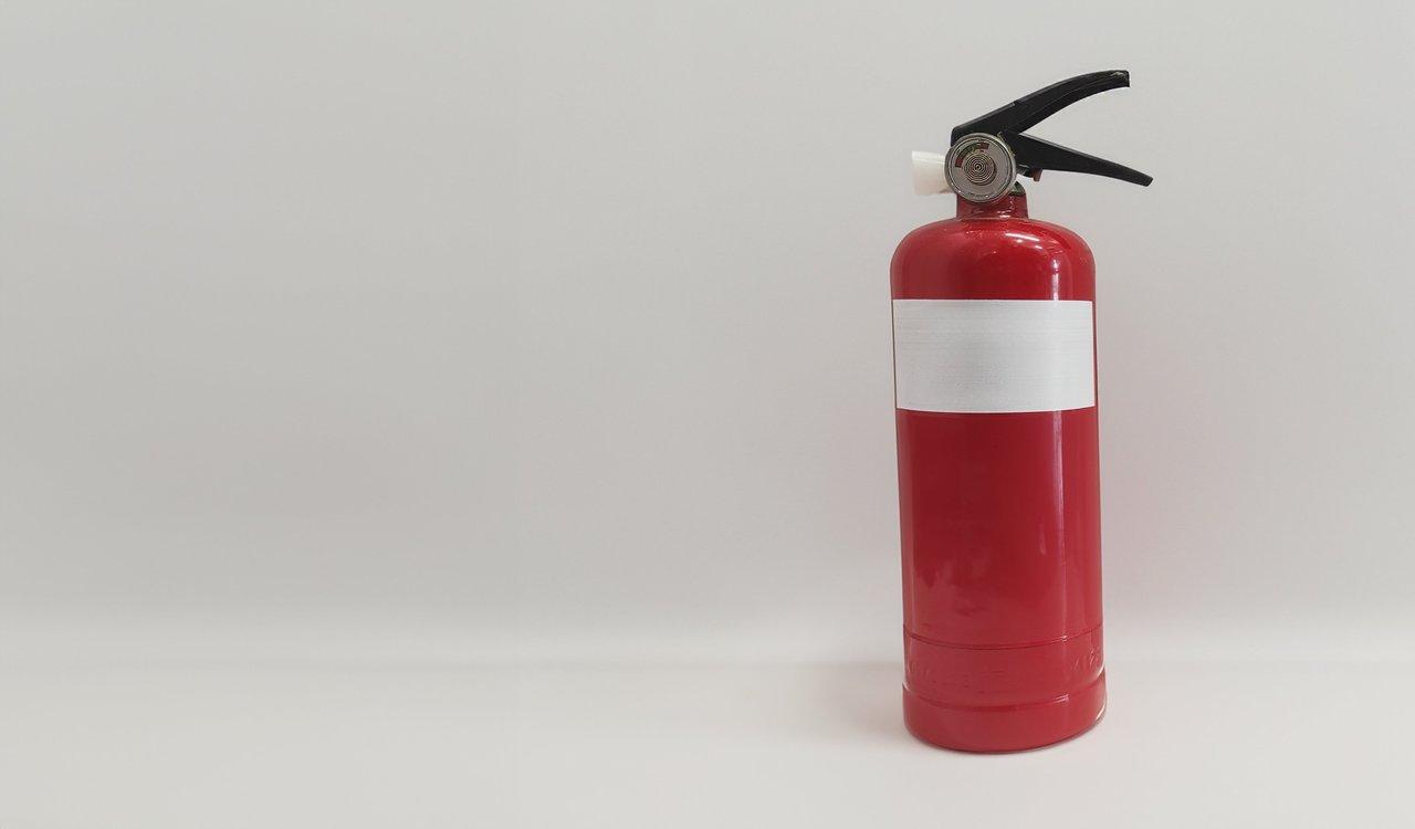 Extincteurs adaptés au secteur électrique : choix et emplacement stratégique