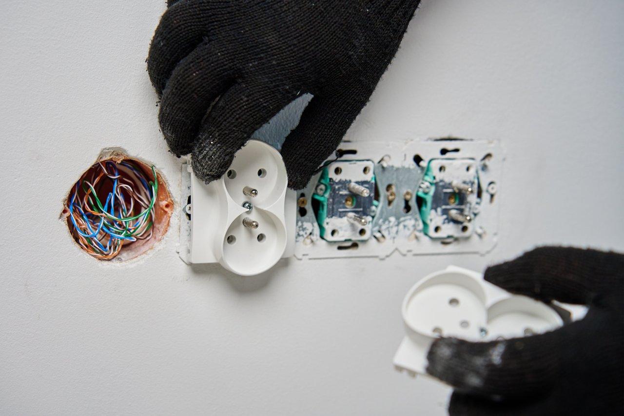 Guide complet pour installer une prise téléphone RJ45 dans votre habitation