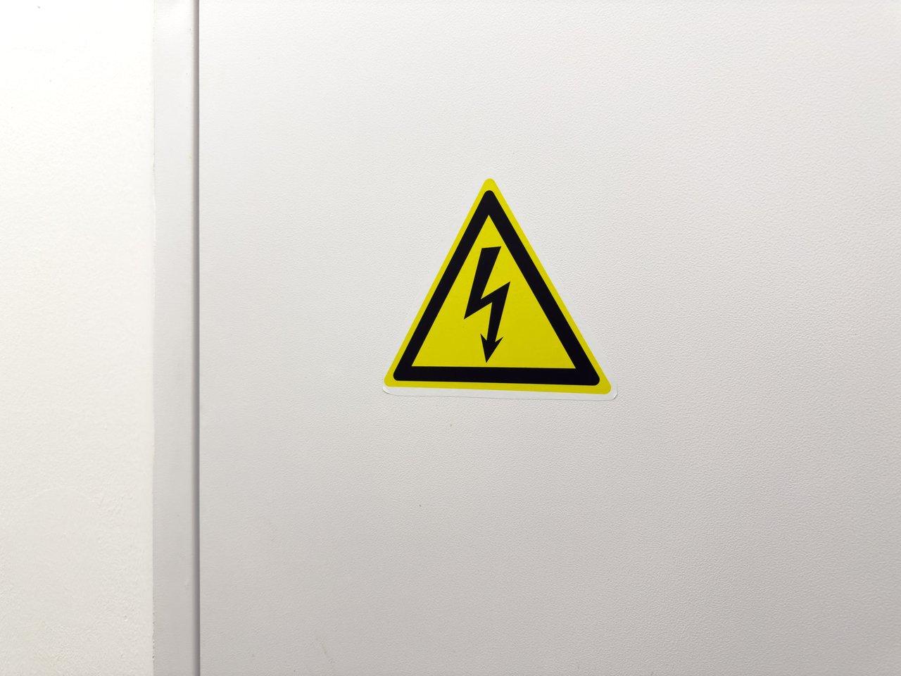 Guide pratique pour entretenir vos prises et interrupteurs en toute sécurité