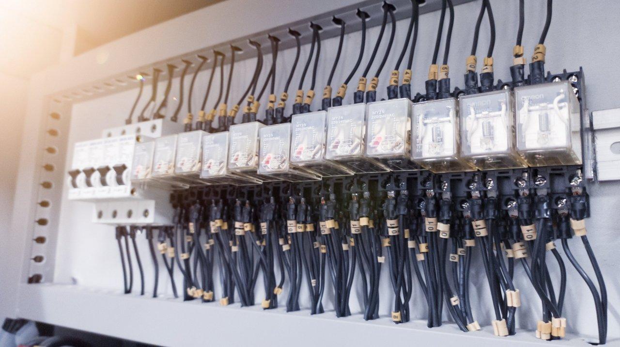 Installer un tableau électrique dans une habitation neuve : guide complet conforme à la norme NF C 15-100