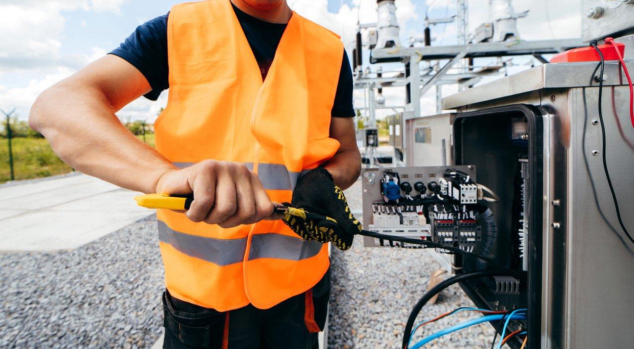 Le rôle clé du coordinateur SPS dans la prévention des risques électriques