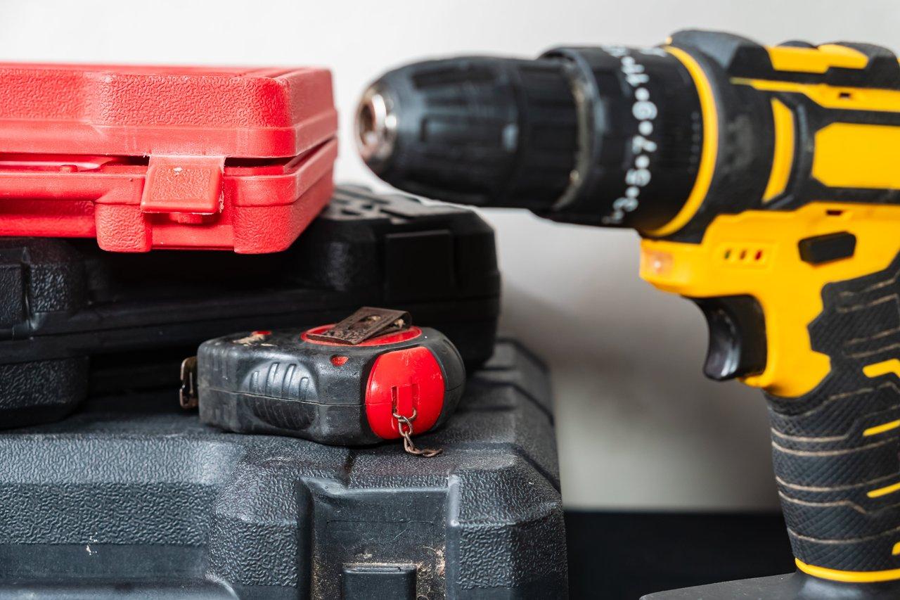 Pourquoi entretenir régulièrement vos outils électroportatifs ?