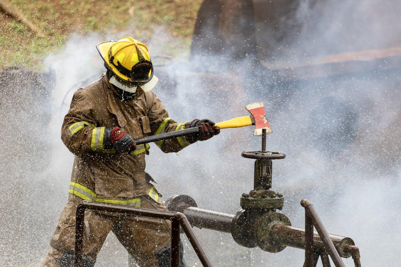 Tabliers et vêtements ignifugés : quand et pourquoi les adopter