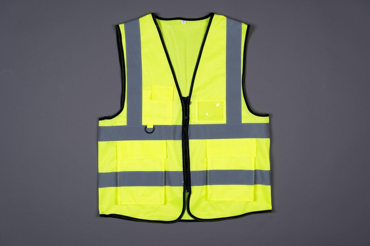 Vêtements de travail haute visibilité : pourquoi et comment bien les sélectionner
